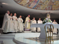 Concelebrazione presieduta dal Vescovo Mons. Benedetto Tuzia
