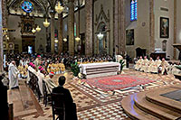 Concelebrazione presieduta da S. Em. il Cardinal Gualtiero Bassetti nel suo 25 anniversario di episcopato
