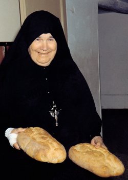 Madre.jpg (13562 byte)