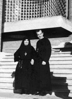 P. Orfeo Miatto con Madre Speranza
