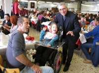 Momento del pranzo fraterno: Mons. Cancian