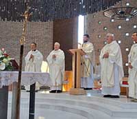 prima Eucaristia celebrata dal neo sacerdote FAM P. Alexandru Cristinel Chiriches